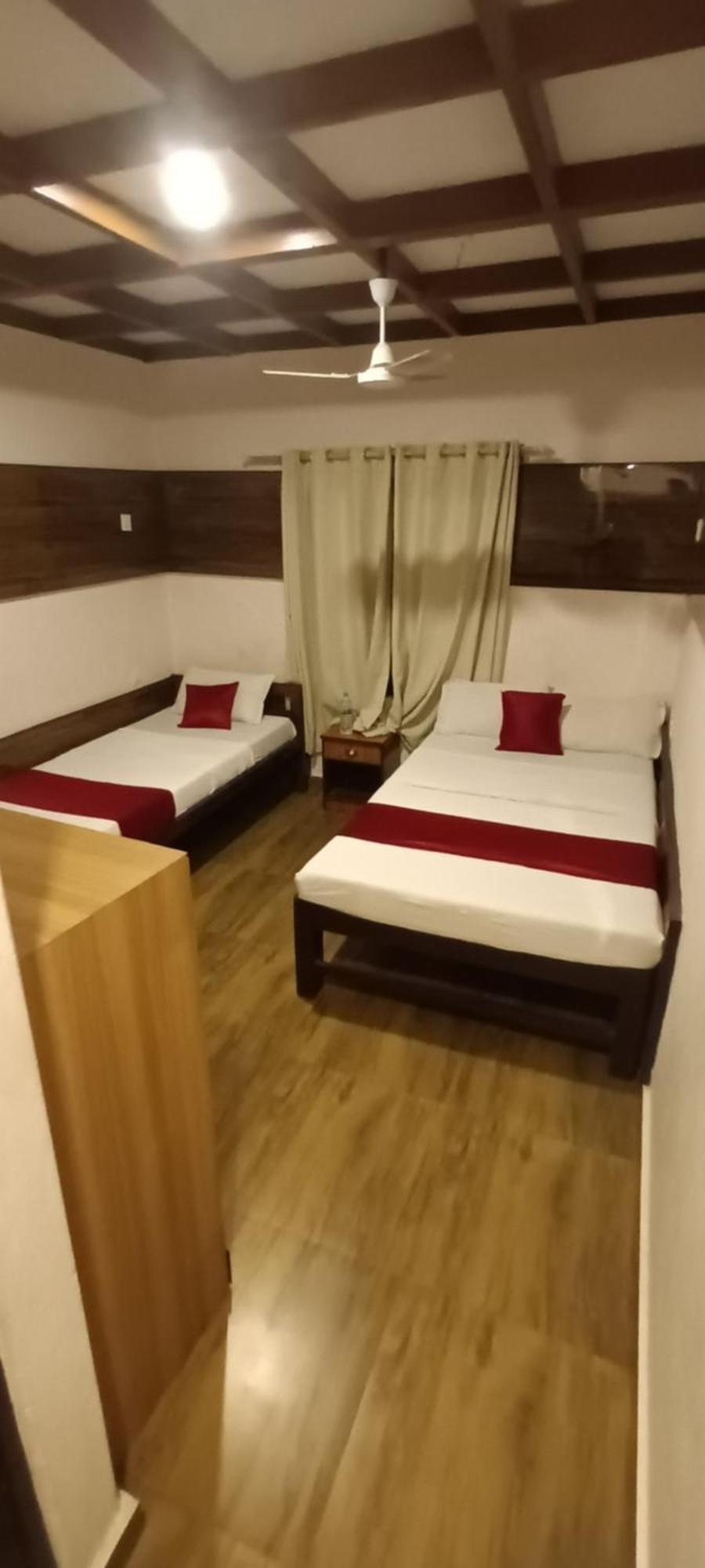Hotel Dolly Pokhara Exterior photo
