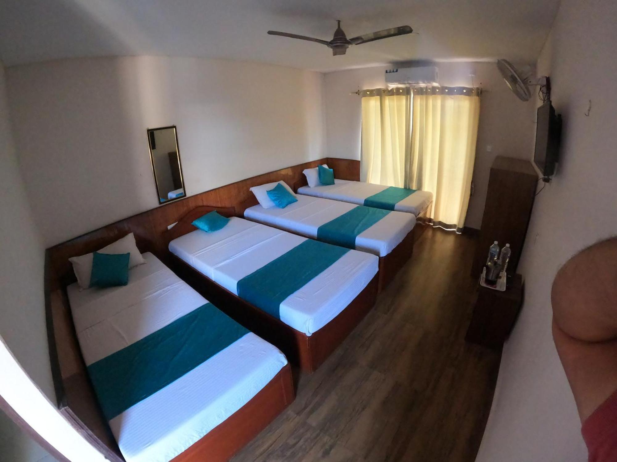 Hotel Dolly Pokhara Exterior photo