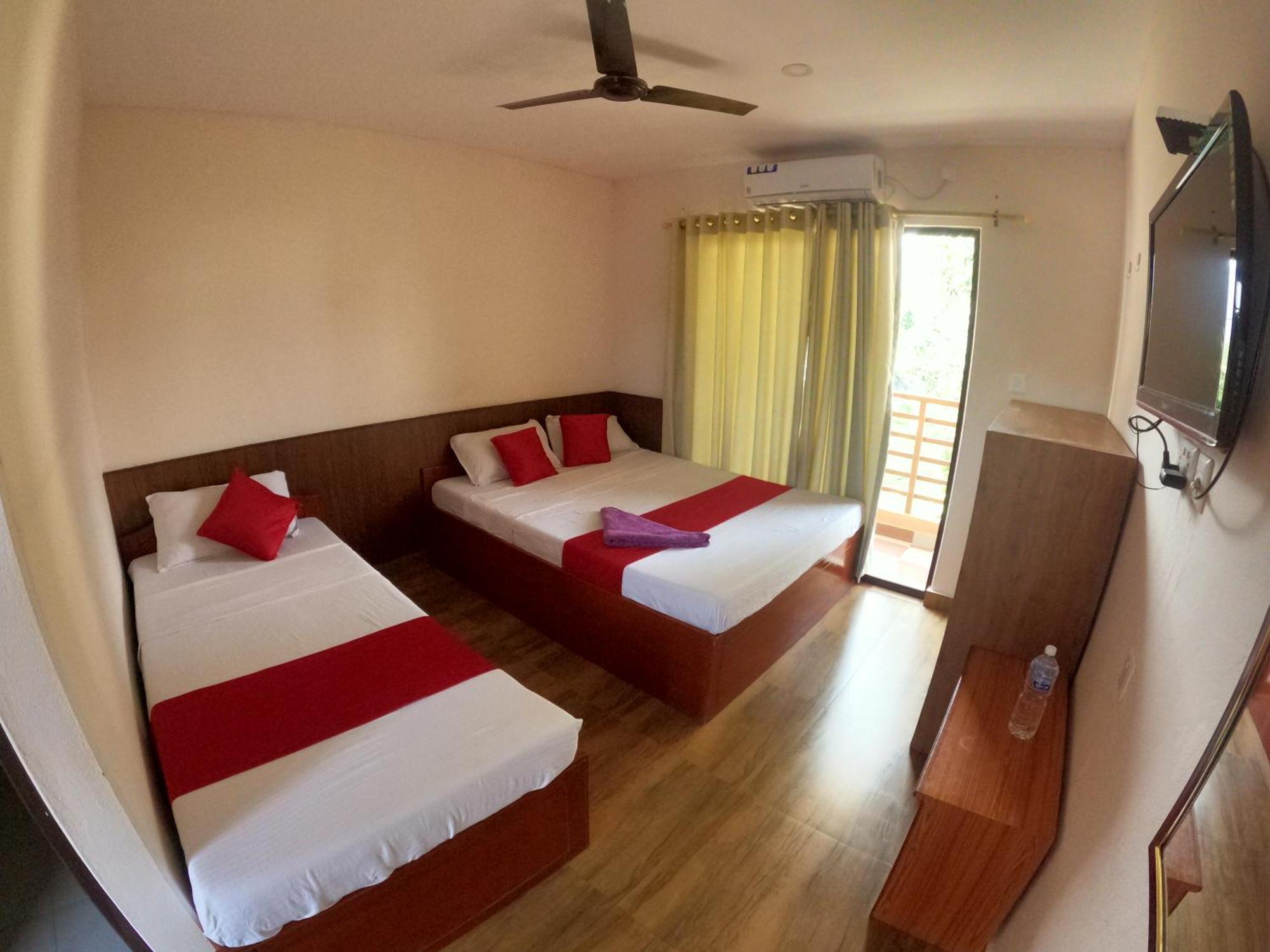 Hotel Dolly Pokhara Exterior photo