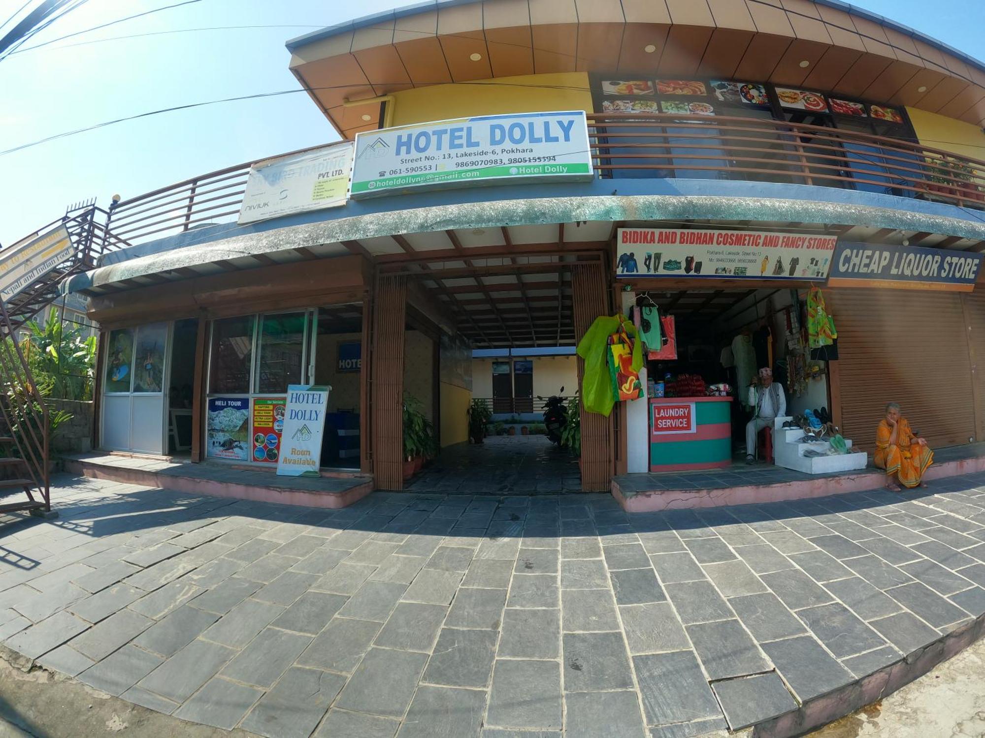 Hotel Dolly Pokhara Exterior photo